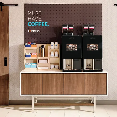 Holiday Inn Express & Suites Tulsa Midtown By Ihg