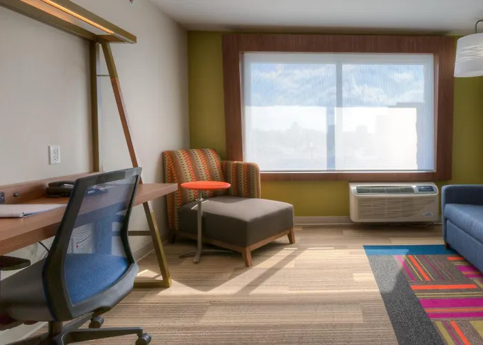 Hotel Express & Midtown By Ihg