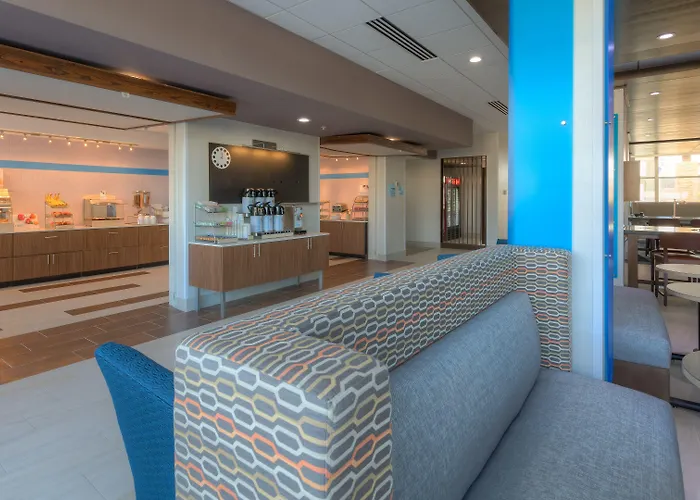 Express & Midtown By Ihg Hotel Tulsa