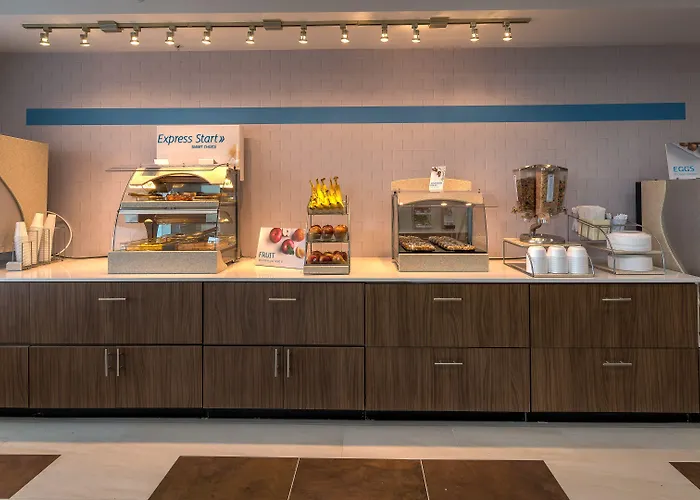 Express & Midtown By Ihg