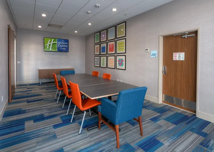 Express & Midtown By Ihg Hotel