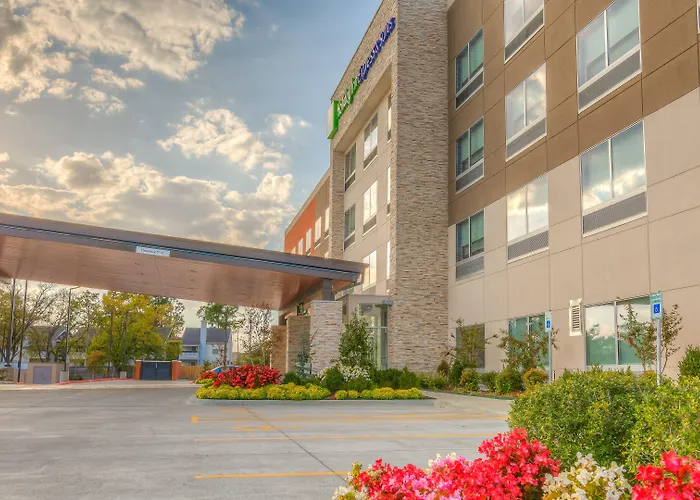 Hotel Express & Midtown By Ihg