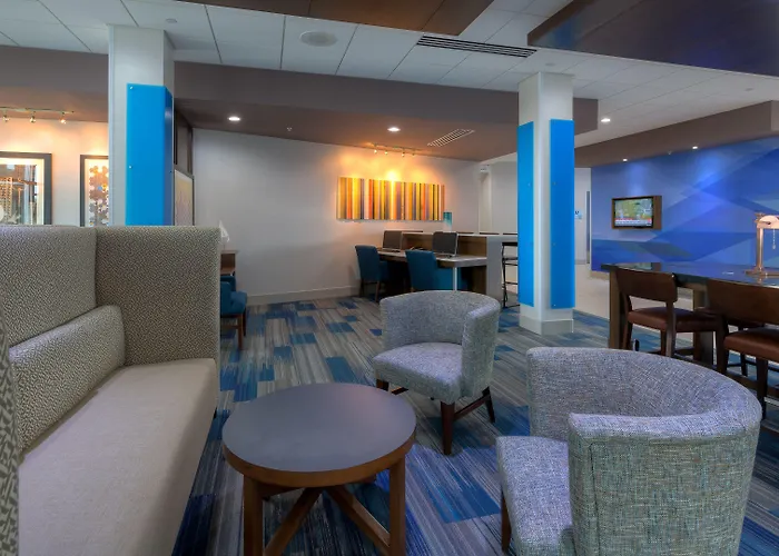 Express & Midtown By Ihg Hotel