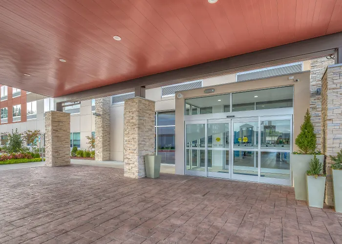 Express & Midtown By Ihg Tulsa